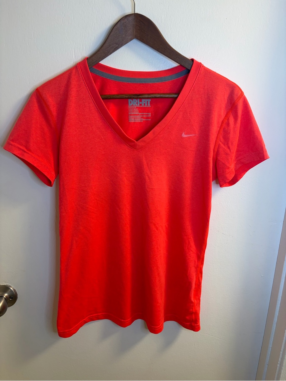 Nike Dri-FIT Women’s S Bright Coral Pink V Neck Running Workout Shirt